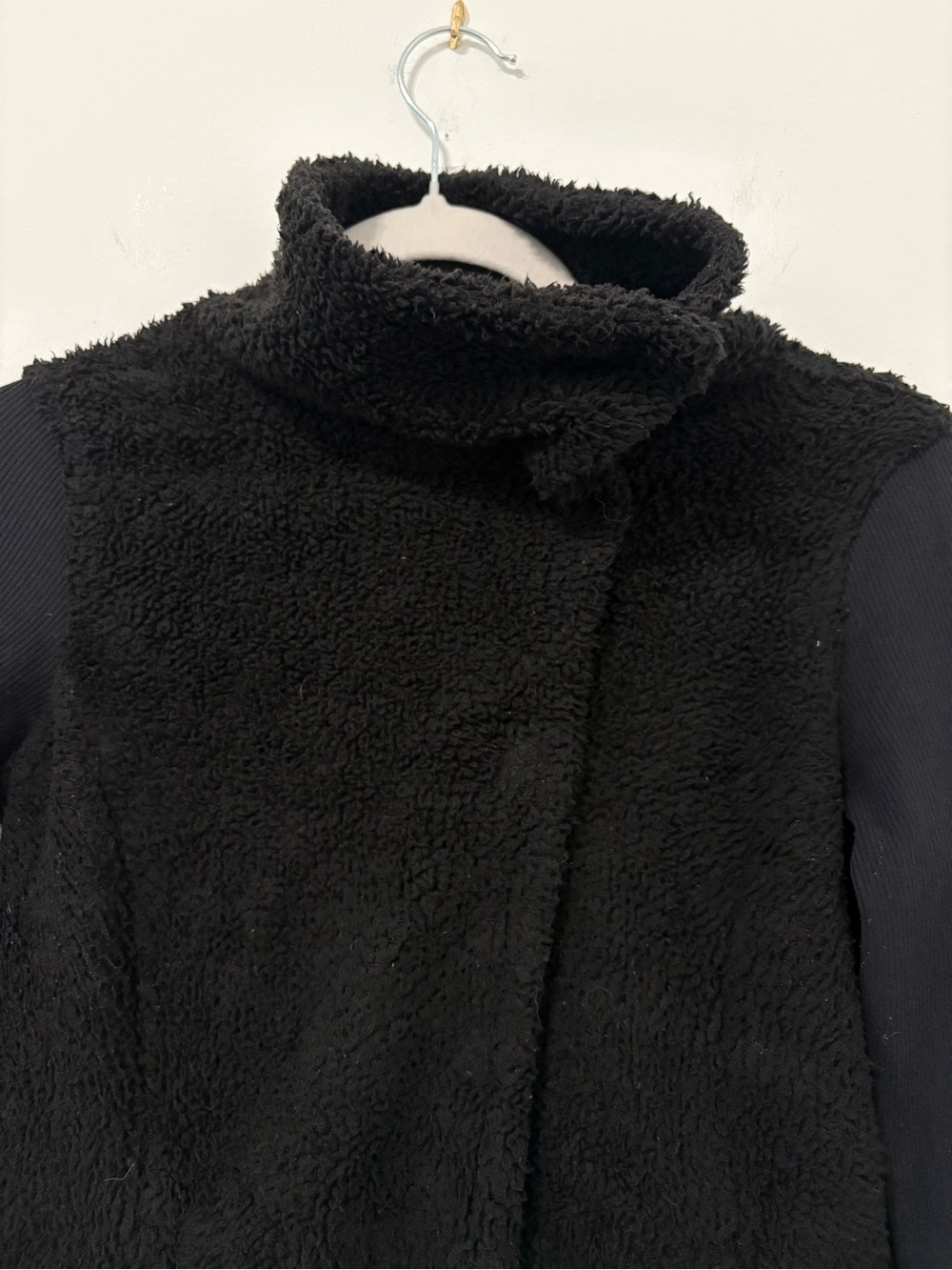 Alo Yoga Sherpa Snap Jacket Size XS Black EUC - Picture 4 of 11